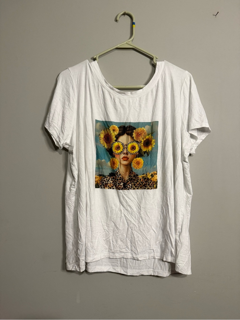 Cyrus White Graphic Sunflower Portrait Tee